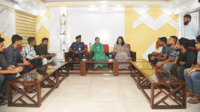 নাটোর সার্কিট হাউজে পরিবেশ উপদেষ্টা