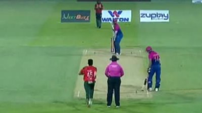 আমিরাত অধিনায়কের টানা দ্বিতীয় হাফ সেঞ্চুরি