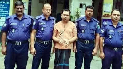 গ্রেফতার ফিরোজ কামাল ফারুক