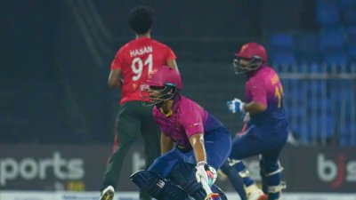 বোলাররা ছিলেন ছন্নছাড়া