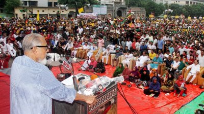 বগুড়ায় তারুণ্যের সমাবেশে বক্তব্য দেন নজরুল ইসলাম খান