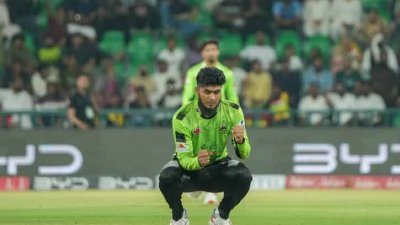 ফাইনালে লাহোরের একাদশে রিশাদ, বাদ সাকিব