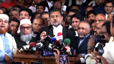 রায়ের পর প্রতিক্রিয়া জানাচ্ছেন আইনজীবী শিশির মনির