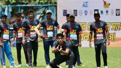 স্বপ্নযাত্রা নামের এক অভিনব উদ্যোগ নেওয়া হয়েছে প্রতিভাবান ক্রিকেটার খুঁজতে