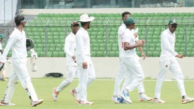 বাংলাদেশ ইমার্জিং দল দাপট দেখালো