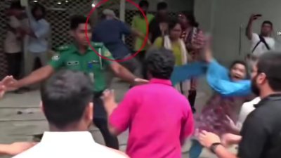 চট্টগ্রাম প্রেসক্লাবের সামনে ছাত্রজোটের কর্মসূচিতে হামলা ও নারীকে আক্রমণ