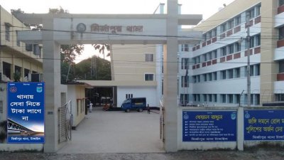 টাঙ্গাইলের মহাসড়কে পামওয়েল তেলবাহী ট্রাক ছিনতাই