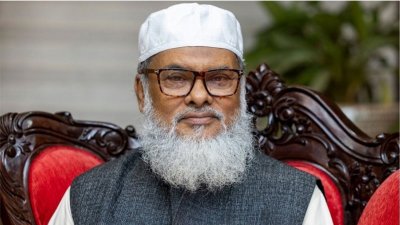 ধর্ম উপদেষ্টা ড. আ ফ ম খালিদ হোসেন (ফাইল ছবি)