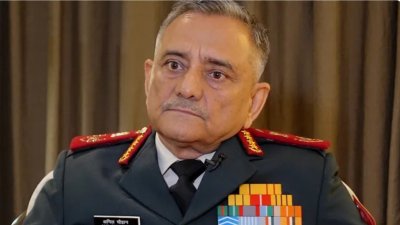 ভারতের সশস্ত্র বাহিনীর প্রধান জেনারেল অনিল চৌহান। ছবি: রয়টার্স।