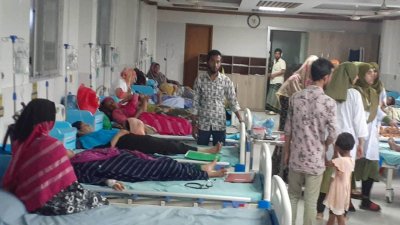 গাজীপুর মহানগরের সাইনবোর্ড এলাকায় একটি কারখানায় পানি পান করে শতাধিক শ্রমিক অসুস্থ হয়েছেন
