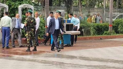 ফরেন সার্ভিস একাডেমিতে প্রবেশ করেছেন সালাউদ্দিন আহমেদ