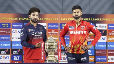 আইপিএল ফাইনালে আজ মুখোমুখি পাঞ্জাব ও বেঙ্গালুরু।