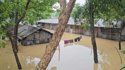 মৌলভীবাজারে প্লাবন, আগাম বন্যার শঙ্কা