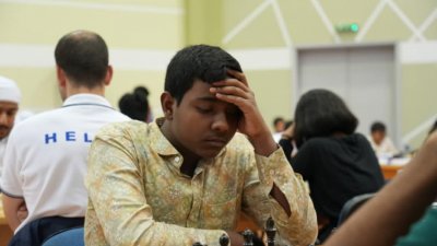 ফিদে মাস্টার সাকলাইন মোস্তফা সাজিদ।