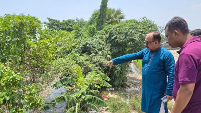 কোরবানির বর্জ্য অপসারণ ও জলাবদ্ধতা নিরসনে খাল খননসহ বিভিন্ন কার্যক্রম পরিদর্শন করেছেন গাজীপুর সিটি করপোরেশনের প্রশাসক ও ঢাকা বিভাগীয় কমিশনার শরফ উদ্দিন আহমেদ চৌধুরী