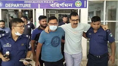 বেনাপোল চেকপোস্ট ইমিগ্রেশন পুলিশ সাহাবউদ্দিন আজমকে গ্রেফতার করেছে