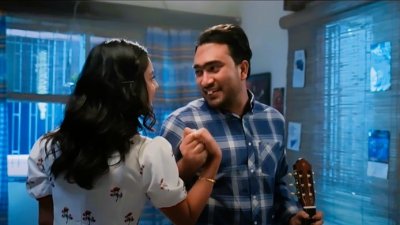 একটি দৃশ্যে জোভান ও নিহা