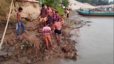 যমুনা নদীর তীর থেকে মর্টার শেল উদ্ধার