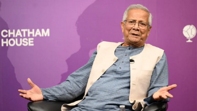 লন্ডনে এক অনুষ্ঠানে কথা বলছেন  প্রধান উপদেষ্টা ড. মুহাম্মদ ইউনূস