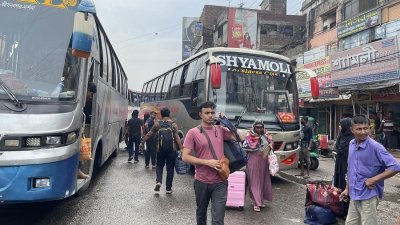 ঈদ শেষ করে ঢাকায় ফিরছেন নগরবাসী