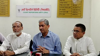 সিআরইউ কার্যালয়ে শহিদ উদ্দিন চৌধুরী এ্যানি