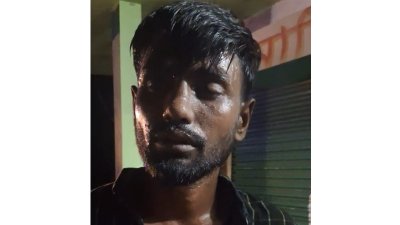 আটক বাসচালক