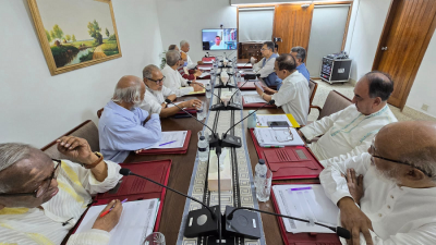 সোমবার রাতে অনুষ্ঠিত হয় বিএনপির জাতীয় স্থায়ী কমিটির নিয়মিত বৈঠক