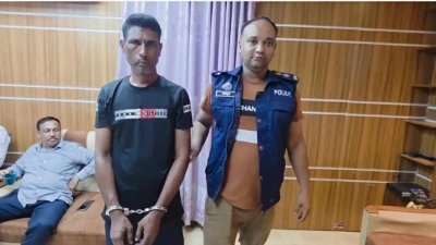শ্রীপুর পৌরসভার আনসার রোড এলাকা থেকে লিটন মিয়াকে গ্রেফতার করা হয়