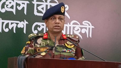সংবাদ সম্মেলনে কথা বলছেন কর্নেল মো. শফিকুল ইসলাম
