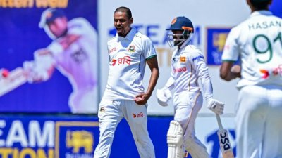 চতুর্থ দিনের খেলা
