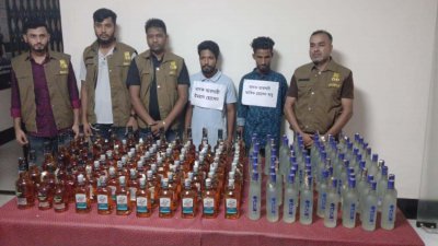 গাজীপুরের শ্রীপুরে বিপুল পরিমাণ বিদেশি মদসহ দুজনকে গ্রেফতার করেছে ডিবি