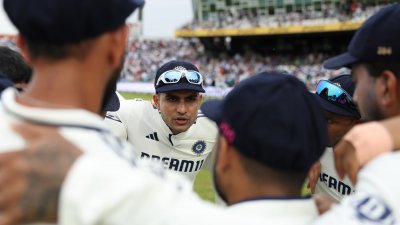 ইংল্যান্ড-ভারত টেস্টের তৃতীয় দিন আজ।