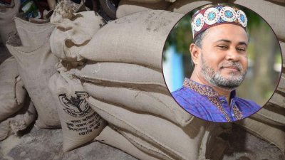 নেত্রকোনার কেন্দুয়ায় পৌর বিএনপির সভাপতি খোকন আহমেদের গুদামে অবৈধভাবে মজুত করা ৩০৪ বস্তা সরকারি চাল উদ্ধার করেছে সেনাবাহিনী