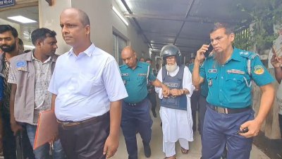 আসামিদের গাজীপুরের আদালতে হাজির করা হয়