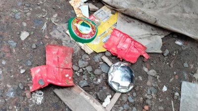 বাংলামোটর মোড়ে ককটেল বিস্ফোরণের ঘটনা ঘটেছে