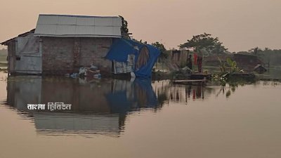 দীর্ঘস্থায়ী জলাবদ্ধতা ও লবণাক্ত পানির ব্যবহারের ফলে মানুষের ত্বকের স্বাভাবিক প্রতিরোধ ক্ষমতা নষ্ট হয়ে যাচ্ছে