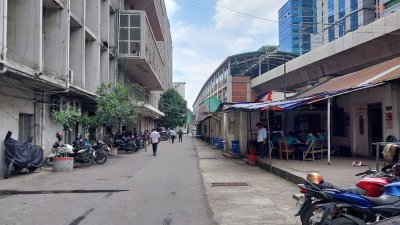 সচিবালয়ের ক্যান্টিন পাহারায় পুলিশ