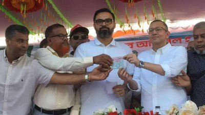 আদাবর ও দারুস সালাম থানা বিএনপি আয়োজিত সদস্য ফরম বিতরণ কর্মসূচিতে প্রধান অতিথি ছিলেন আমিনুল হক