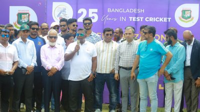 বরিশালে গেছেন বুলবুল