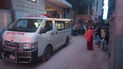 লাশ উদ্ধার করেছে পুলিশ