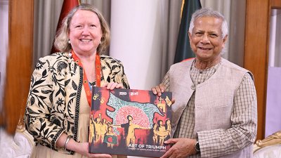 প্রধান উপদেষ্টা ড. মুহাম্মদ ইউনূস ও ইউনেস্কোর রিপ্রেজেন্টেটিভ সুসান ভিজ