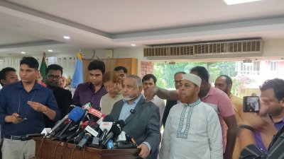 বক্তব্য দিচ্ছেন জামায়াতে ইসলামীর কেন্দ্রীয় নায়েবে আমির ডা. সৈয়দ আব্দুল্লাহ মোহাম্মদ তাহের