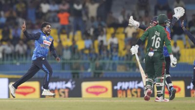 বাংলাদেশের ব্যাটিং লাইন তছনছ করে দেন হাসারাঙ্গা