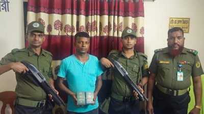 আটক ভারতীয় ট্রাকচালক বেচারাম প্রামাণিক