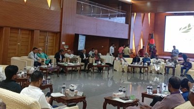 জাতীয় ঐকমত্য কমিশনের বৈঠক চলছে