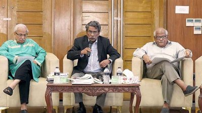 রাজনৈতিক দলগুলোর সঙ্গে বৈঠকে  অধ্যাপক ড. আলী রীয়াজ