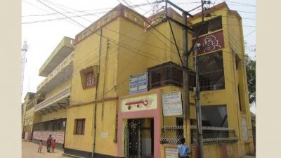 নজরুল বিশ্ববিদ্যালয়ের অধীনস্থ রয়েছে অ্যাকাডেমির সবকিছু