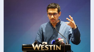 সেমিনারে বক্তব্য রাখছেন বিনিয়োগ উন্নয়ন কর্তৃপক্ষের (বিডা) নির্বাহী চেয়ারম্যান চৌধুরী আশিক মাহমুদ বিন হারুন