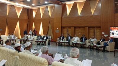 বৈঠকের শুরুতে সূচনা বক্তব্য দেন জাতীয় ঐকমত্য কমিশনের সহ-সভাপতি অধ্যাপক ড. আলী রীয়াজ