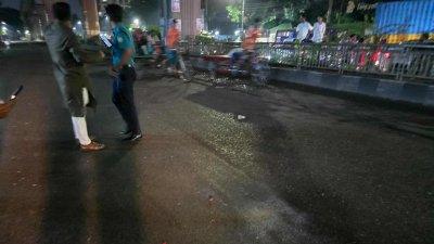 এনসিপি কার্যালয়ের পাশে ককটেল বিস্ফোরণ।